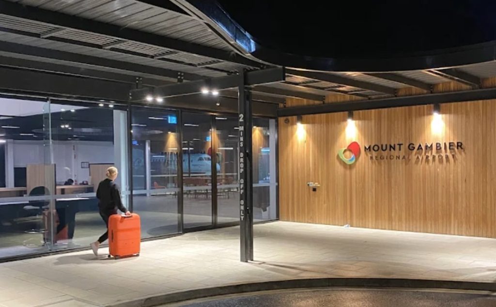 mount gambier airport